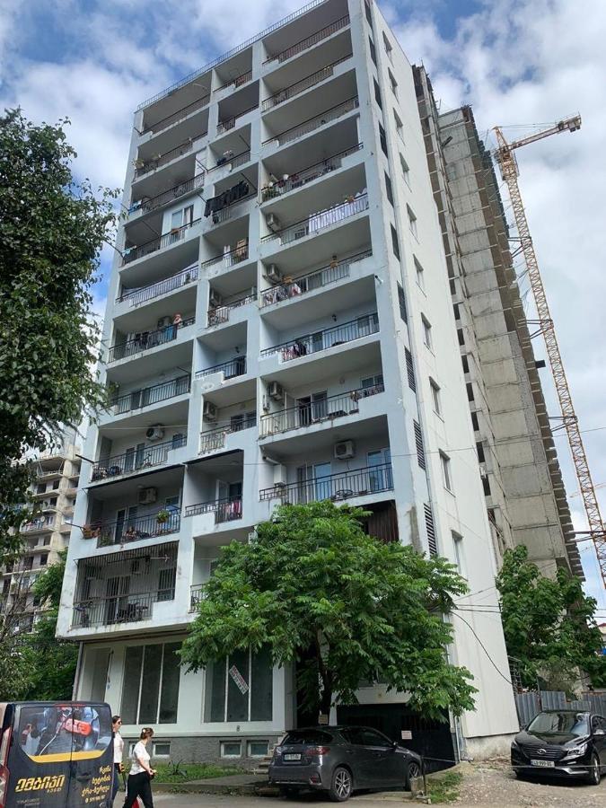 Big, Comfortable Apartment In Batumi Near The Sea ภายนอก รูปภาพ